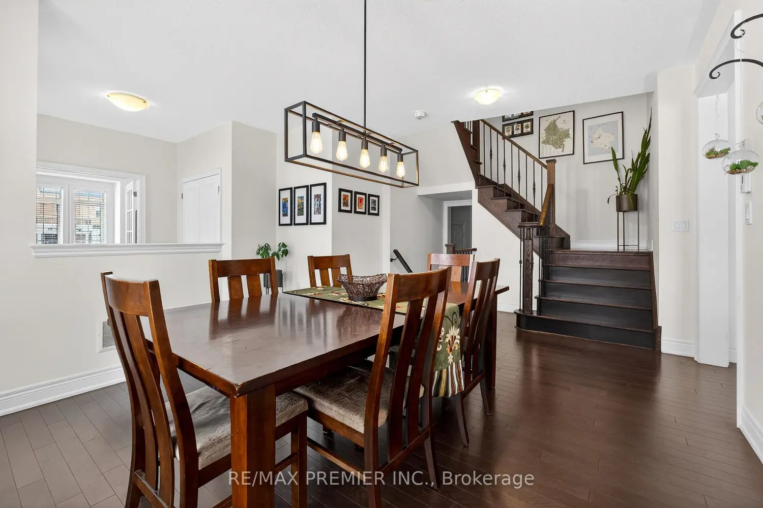 66 Red Tree Drive photo 5
