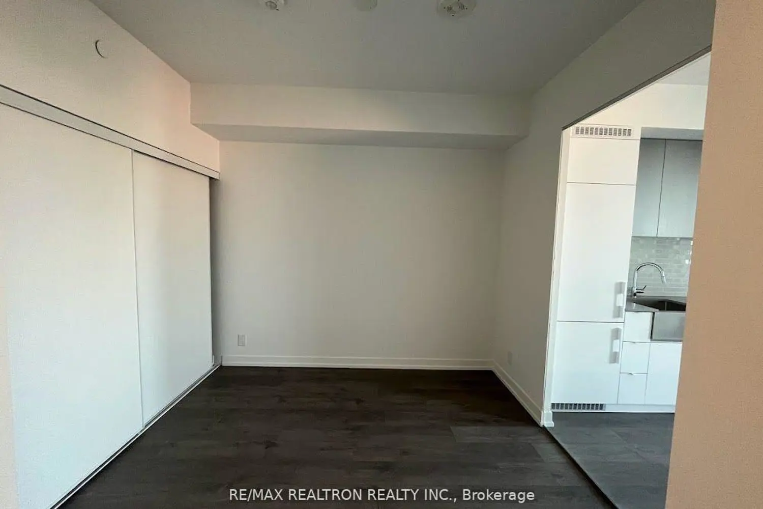 Additional image 14 of 270 Dufferin Street 619