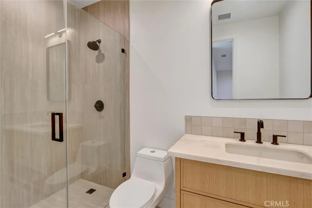 1690 N Sierra Bonia Avenue, Pasadena, CA 91104