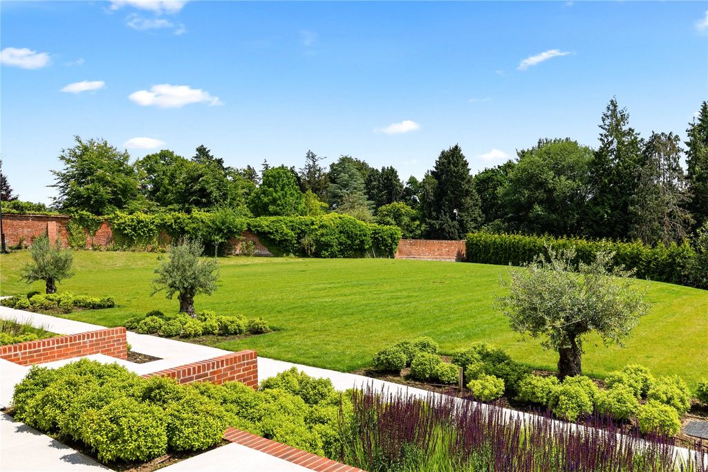 Additional image 5 of 5 bed detached house for saleCharters Gate, Ascot, Berkshire SL5