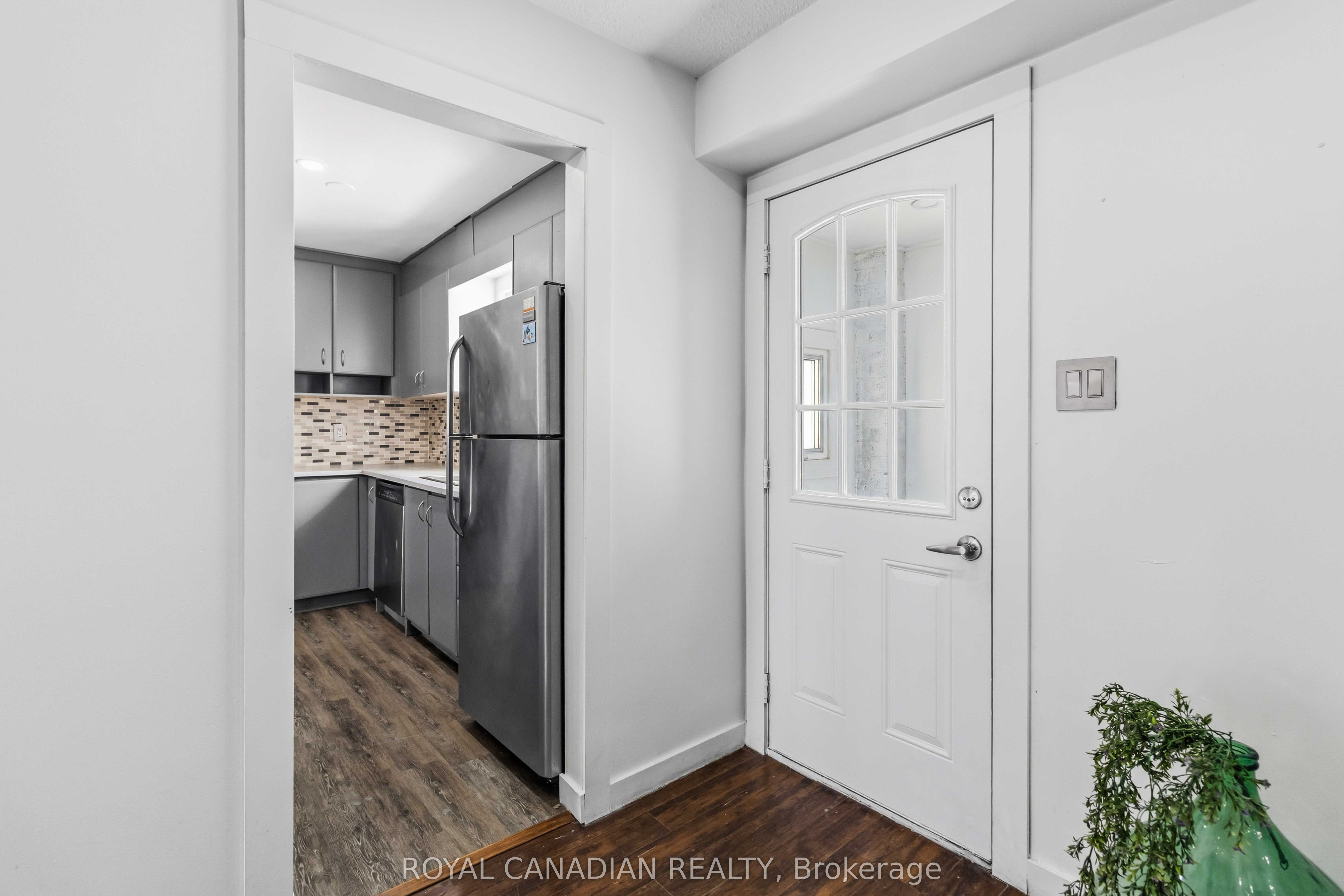 Additional image 3 of 9 Horatio Court, Brampton, ON, L6S 1X8