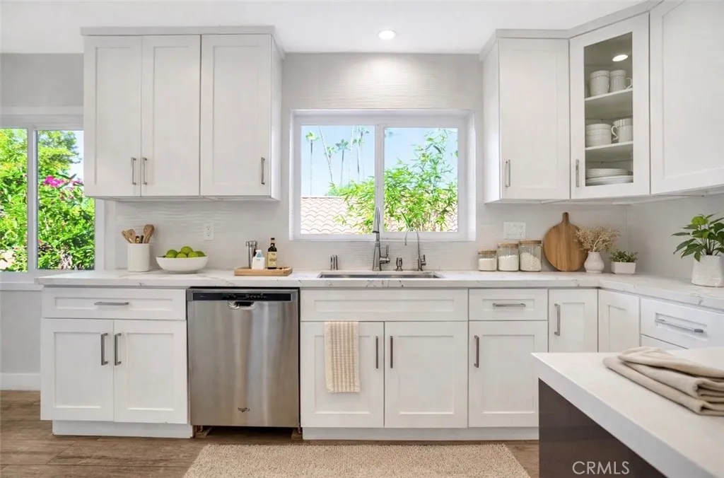 Additional image 36 of 4450 Hayvenhurst Ave, Encino, CA 91436