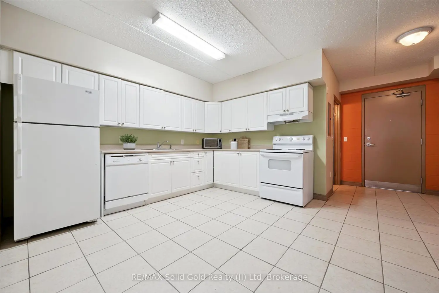 Additional image 6 of 271 Lester Street 203