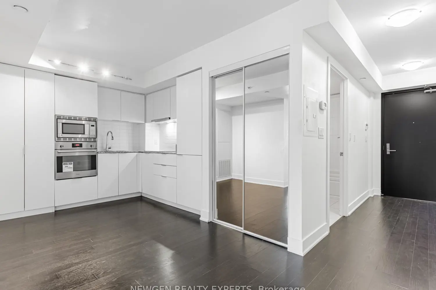 Additional image 8 of 955 Bay Street 208