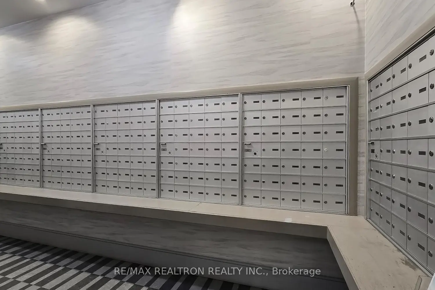 Additional image 19 of 18 Holmes Avenue 2115