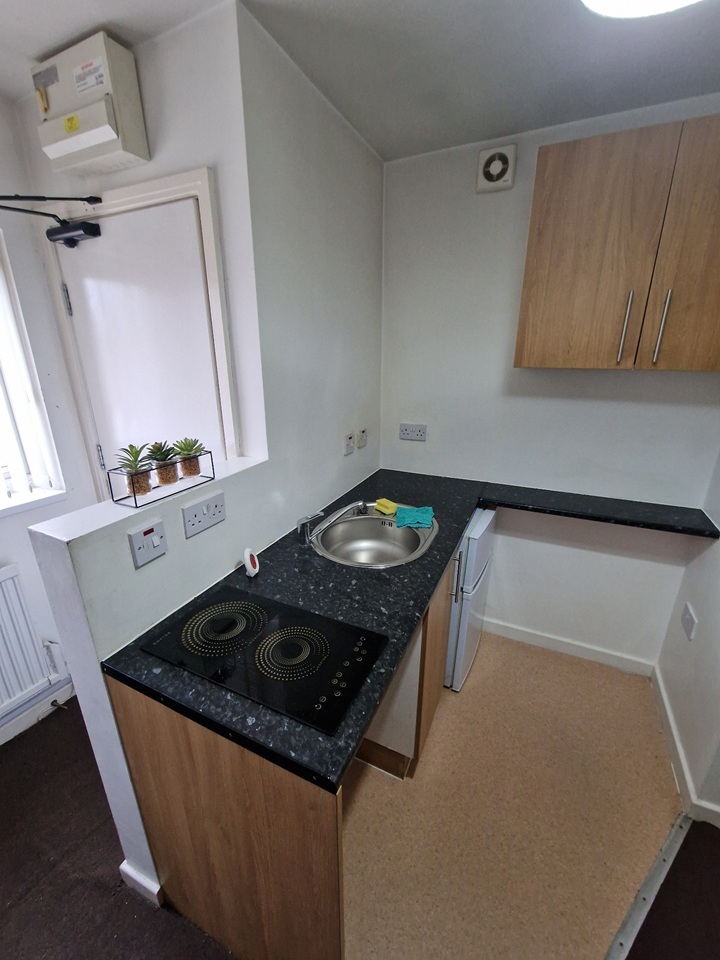 Additional image 8 of Bedsit, Summer Road, B23, N1 7GU