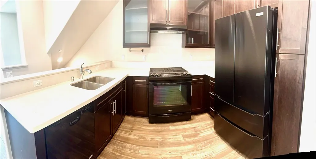 Additional image 10 of 14121 W Oak Lane, Van Nuys, CA 91405