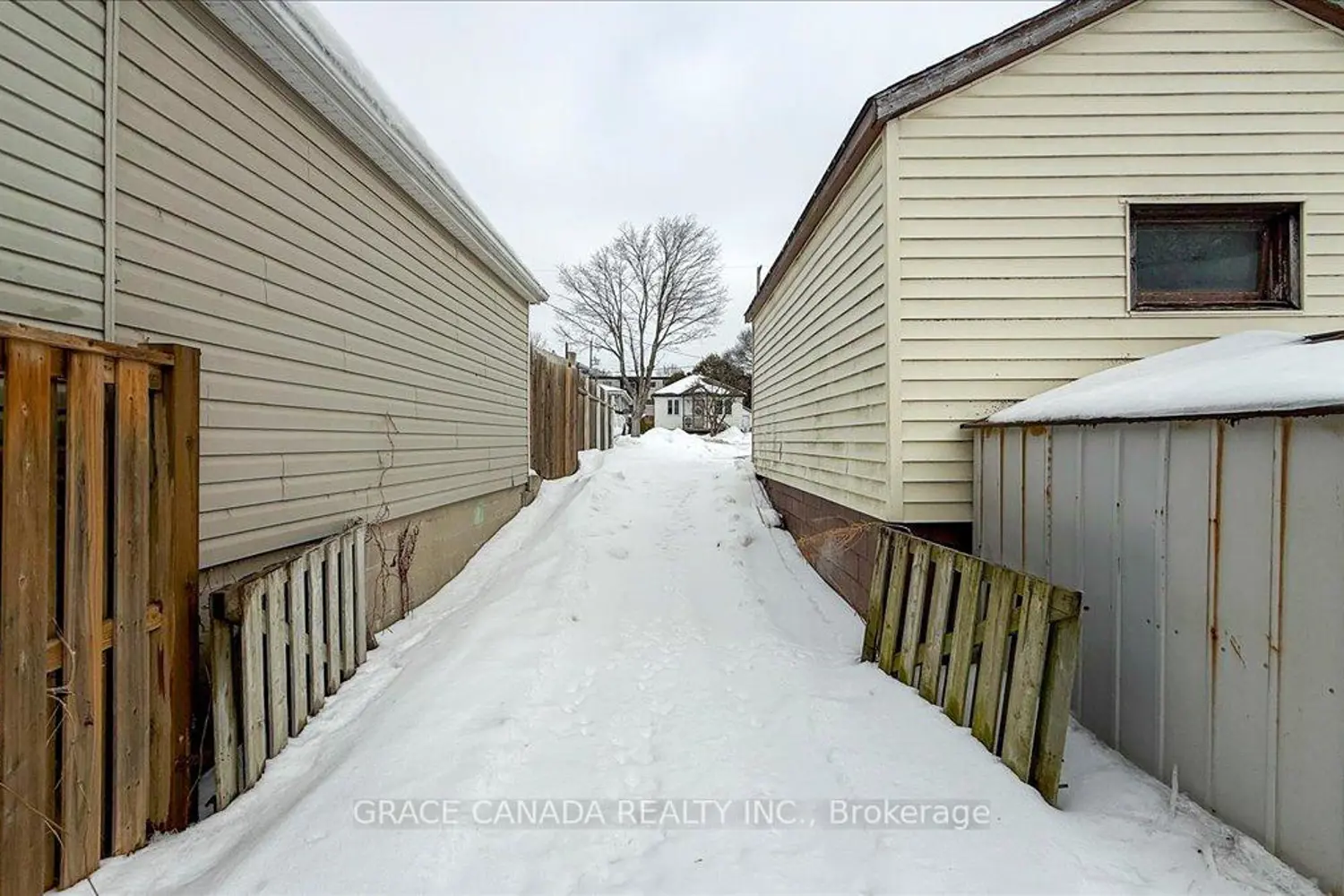 Additional image 16 of 22 Broadview Avenue