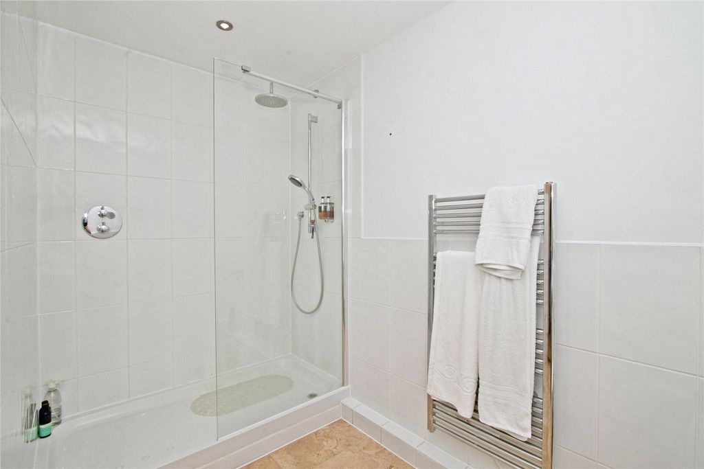 Additional image 13 of 3 bed flat for salePentire Avenue, Pentire, Newquay, Cornwall TR7