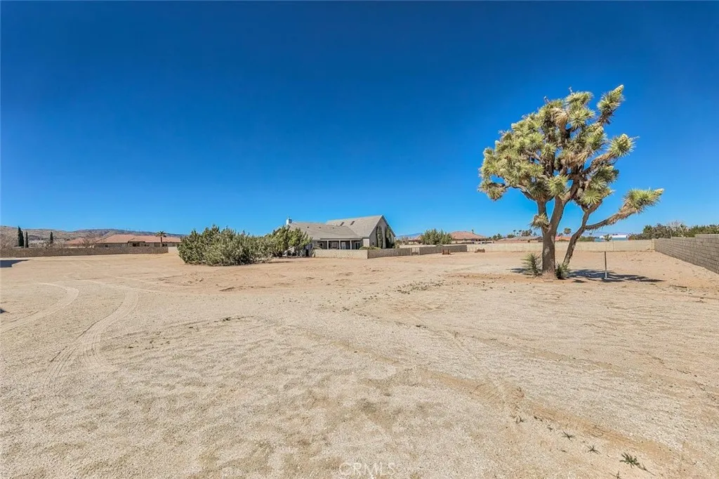 Additional image 54 of 40028 25th St W, Palmdale, CA 93551