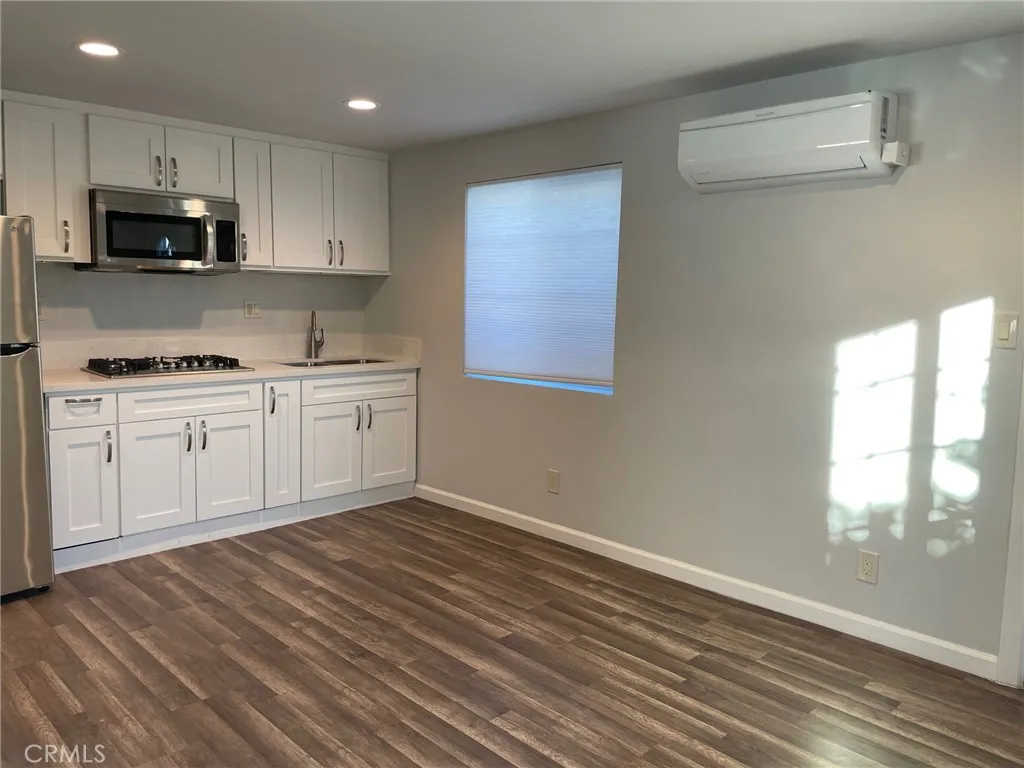 Additional image 32 of 18927 Erwin Street, Tarzana, CA 91335