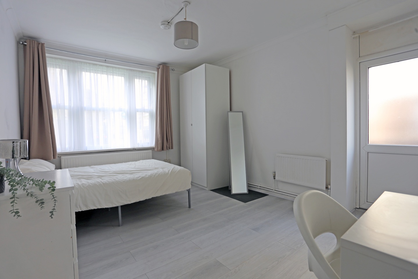 Room in a Shared Flat, Mcdougall House, E2, N1 7GU