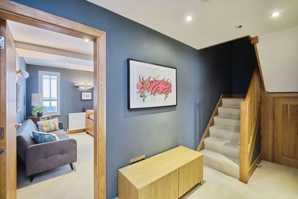 Additional image 12 of 2 bed flat for saleTamworth Street, Lichfield, Staffordshire WS13