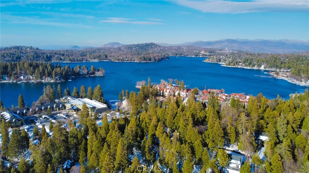 Additional image 3 of 233 Corona Ln, Lake Arrowhead, CA 92352