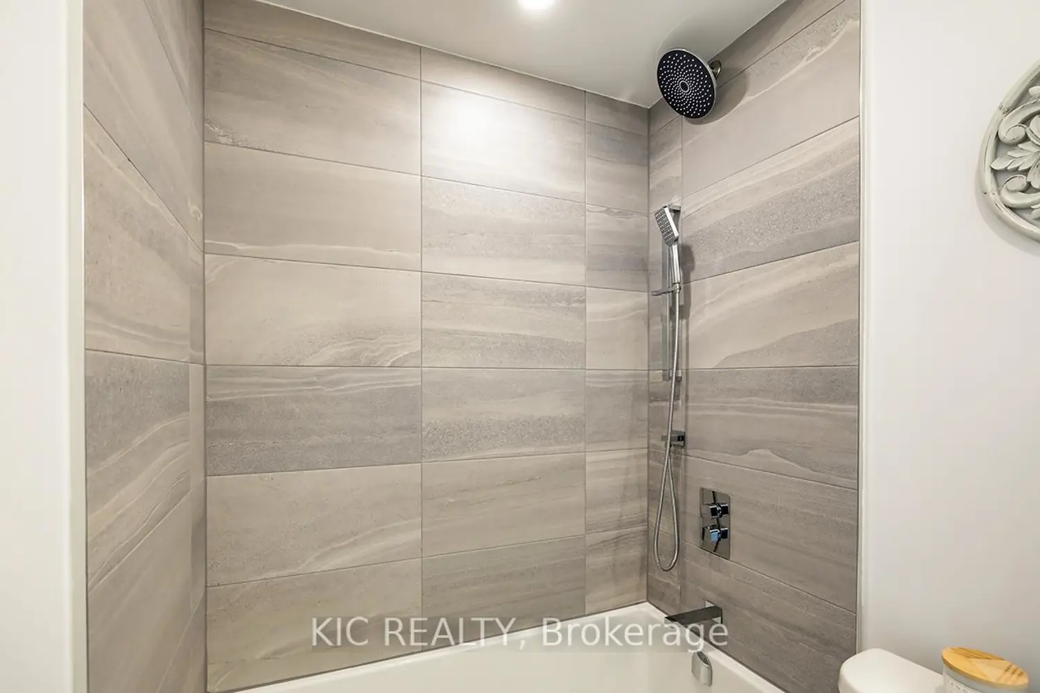 Additional image 10 of 99 Louisa Street 302