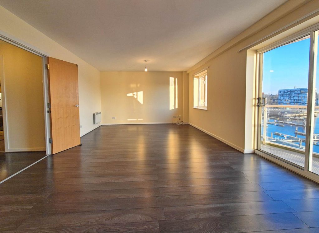 Additional image 4 of 4 bed penthouse for saleNeptune Square, Ipswich IP4