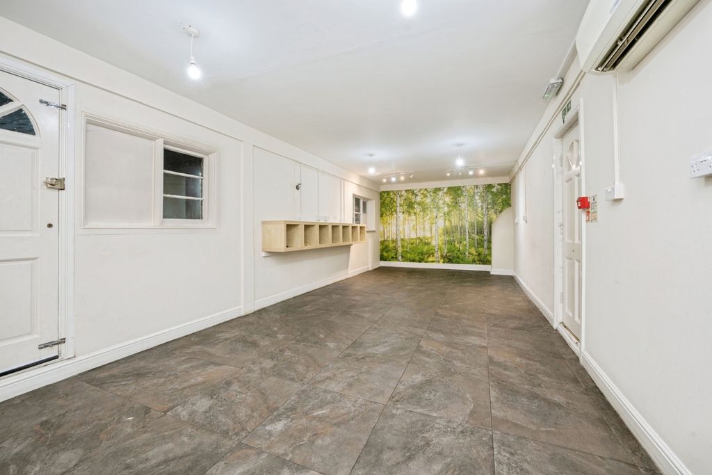 Additional image 35 of Studio for saleMidland Road, Bedford, Bedfordshire MK40