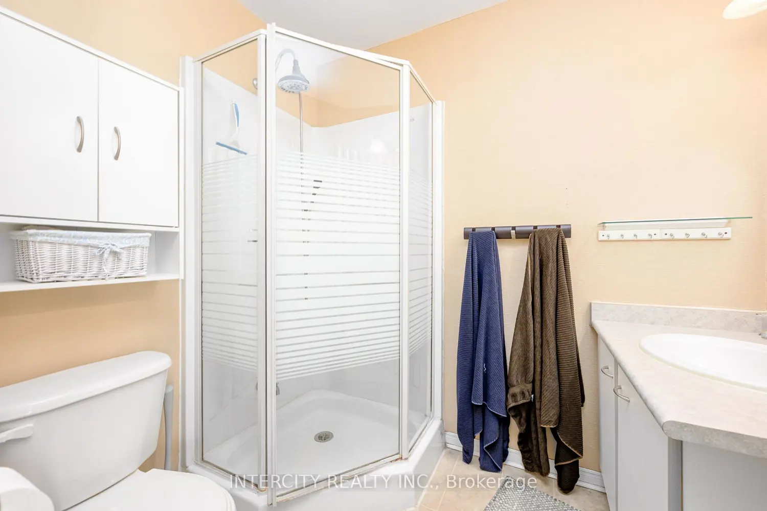 Additional image 11 of 48 Champlain Boulevard