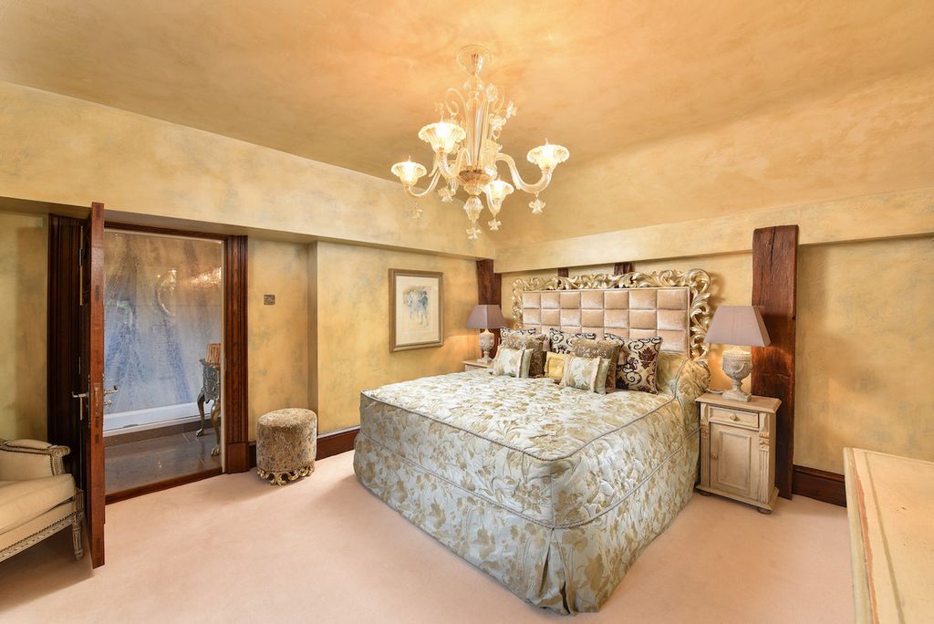 Additional image 25 of 8 bed country house for saleBrighton Road, Horsham RH13