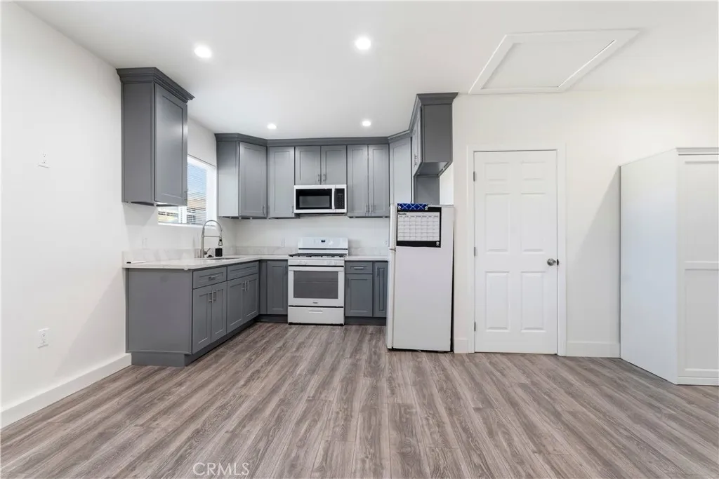 Additional image 5 of 6942 Atoll Ave, North Hollywood, CA 91605