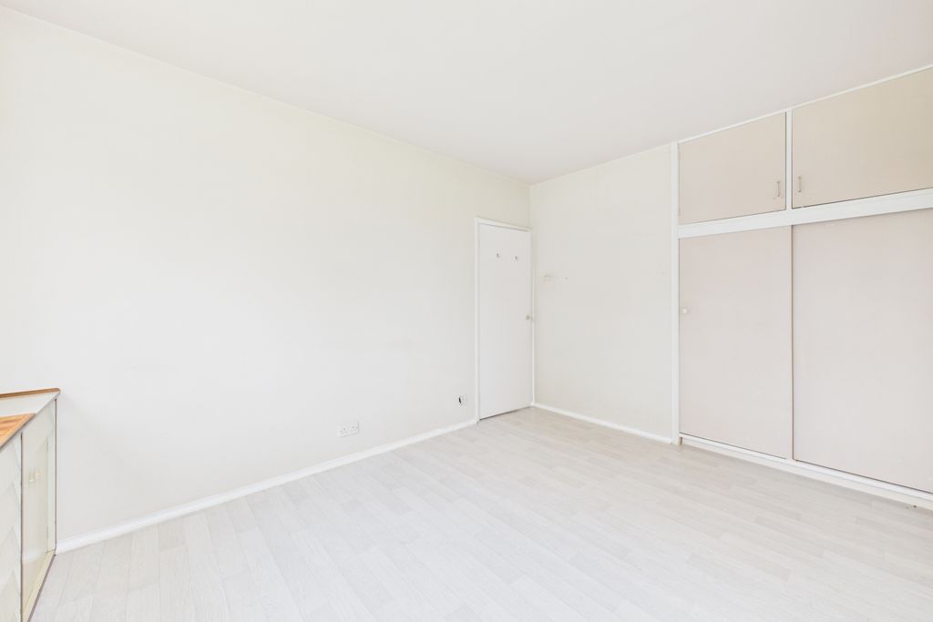 Additional image 8 of 3 bed flat for sale2 Burlington Close, Dore S17