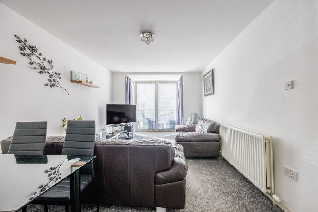 2 bed flat for saleLinks Parade, Carnoustie, 7 DD7 photo 5