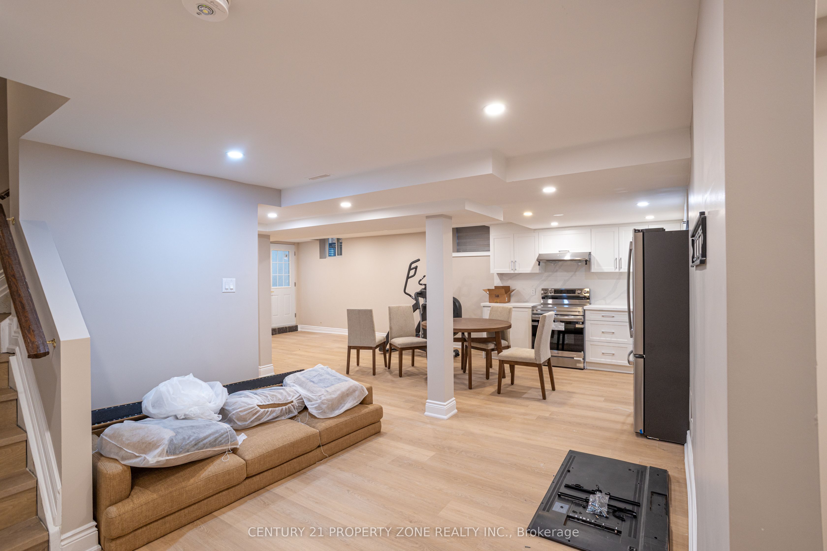 Additional image 4 of 2686 Ambercroft Trail, Mississauga, ON, L5M 4J9