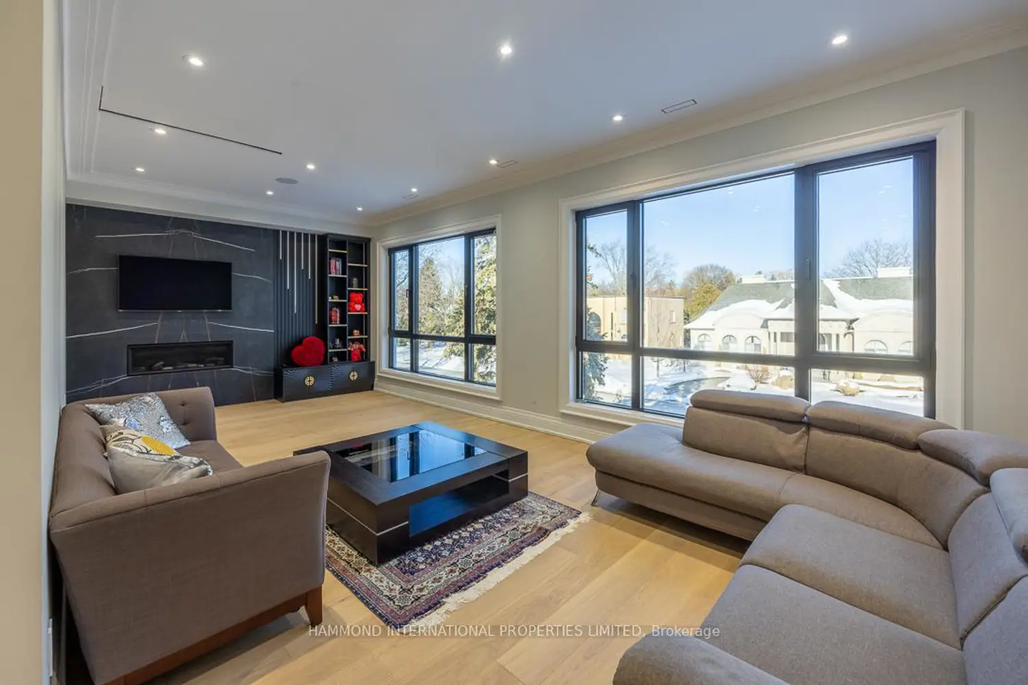 26 Valloncliffe Road photo 2