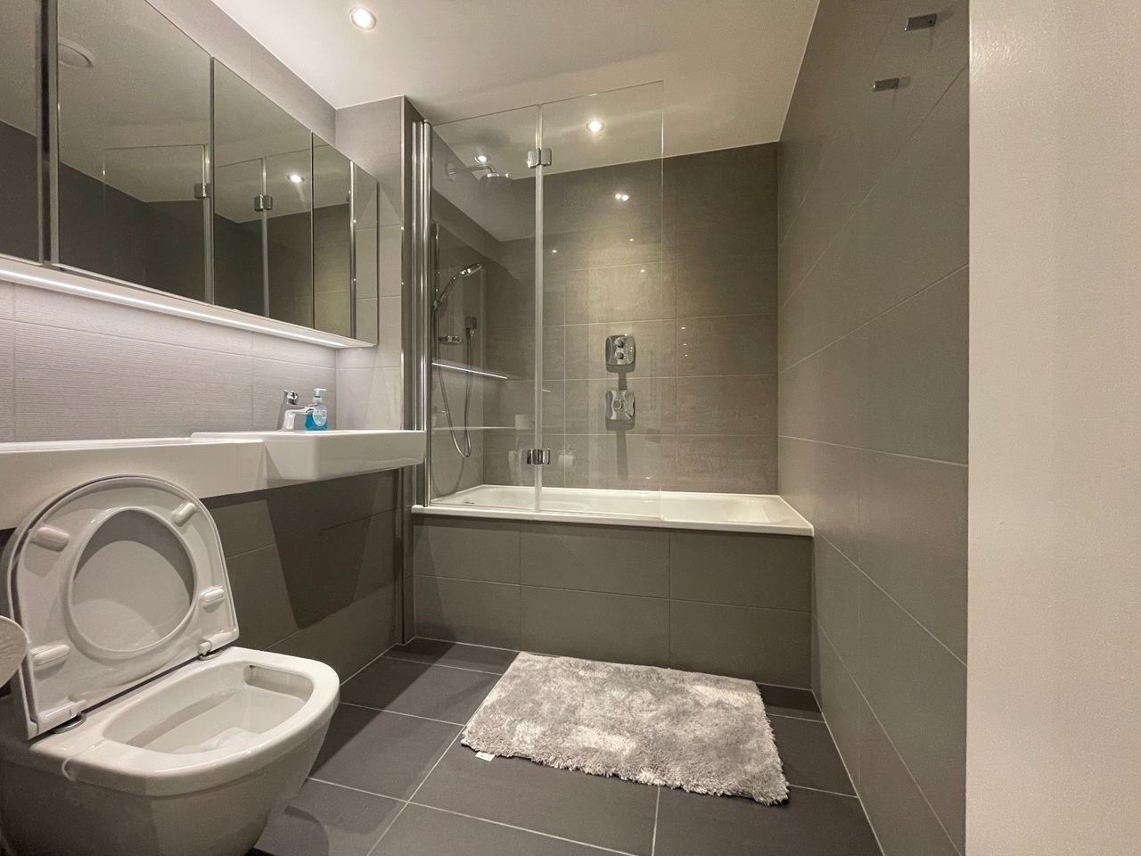 Additional image 11 of 2 Bed Flat, Carding Building, M1, N1 7GU