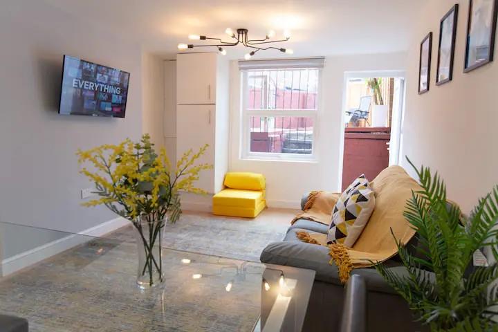 1 Bed Flat, Cemetery Road, LS11, N1 7GU