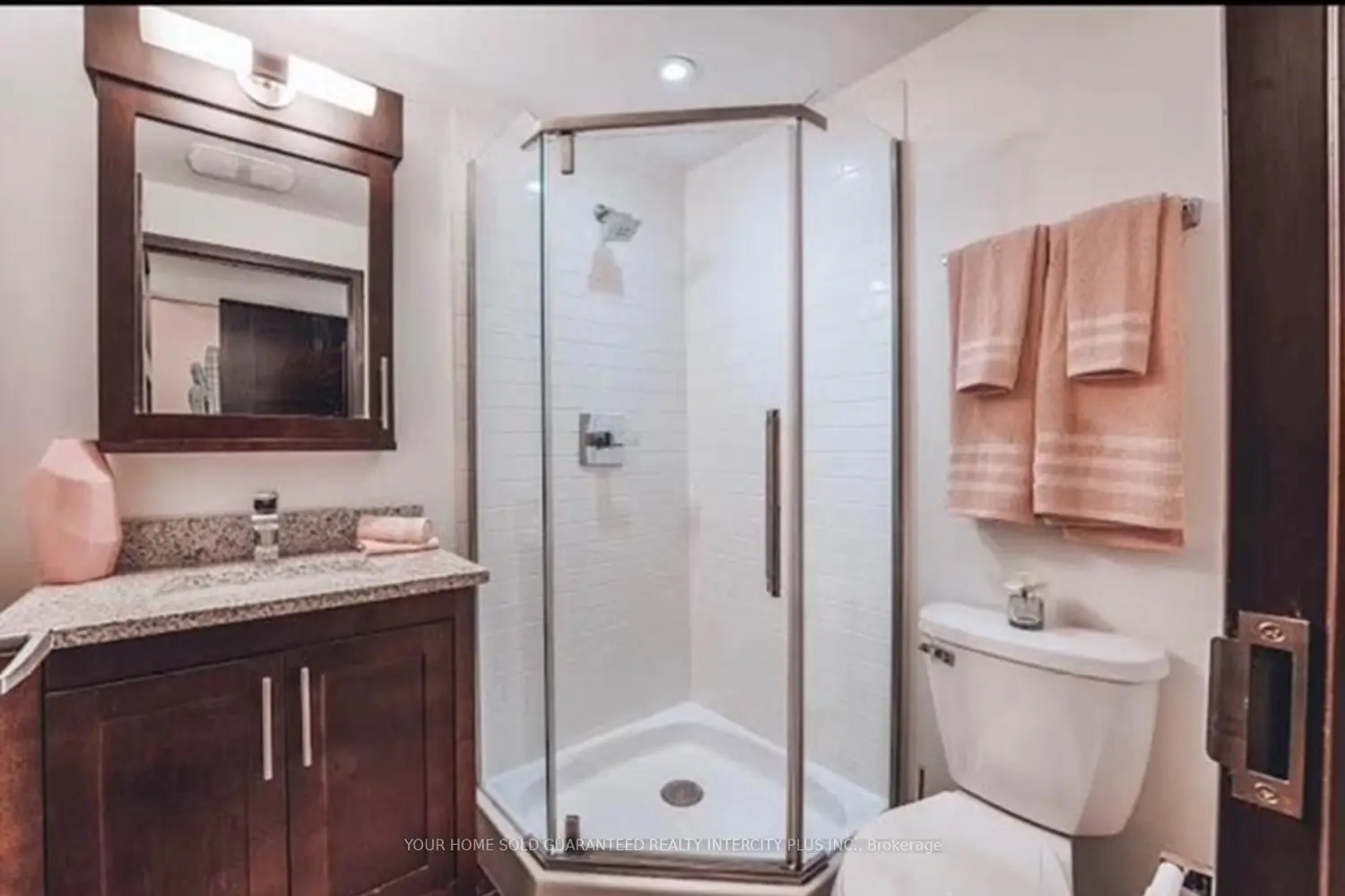 Additional image 10 of 1235 Richmond Street 211