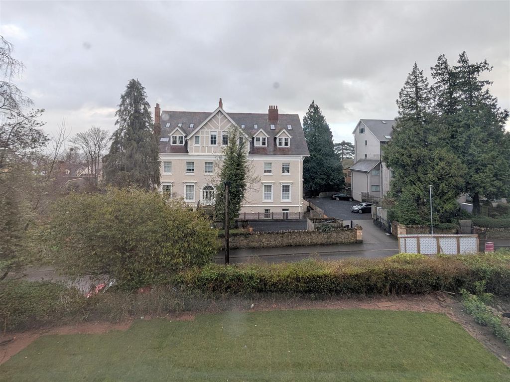 Additional image 4 of 2 bed flat for saleGreat Malvern, Malvern WR14