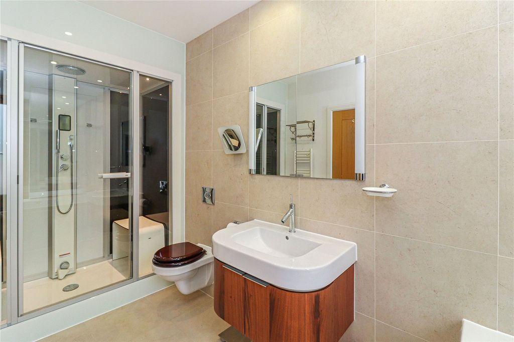 Additional image 7 of 2 bed flat for saleCliveden Gages, Taplow, Buckinghamshire SL6