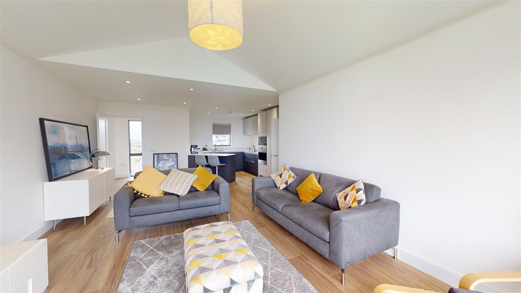Additional image 6 of 2 bed flat for saleSlon Lane, Ogmore-By-Sea, Vale Of Glamorgan CF32