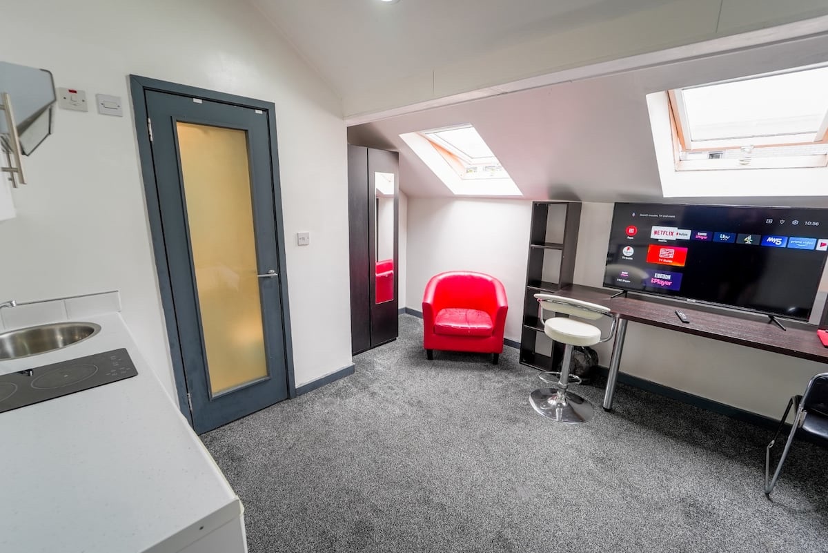 Additional image 4 of Studio Flat, Birmingham, B29, N1 7GU