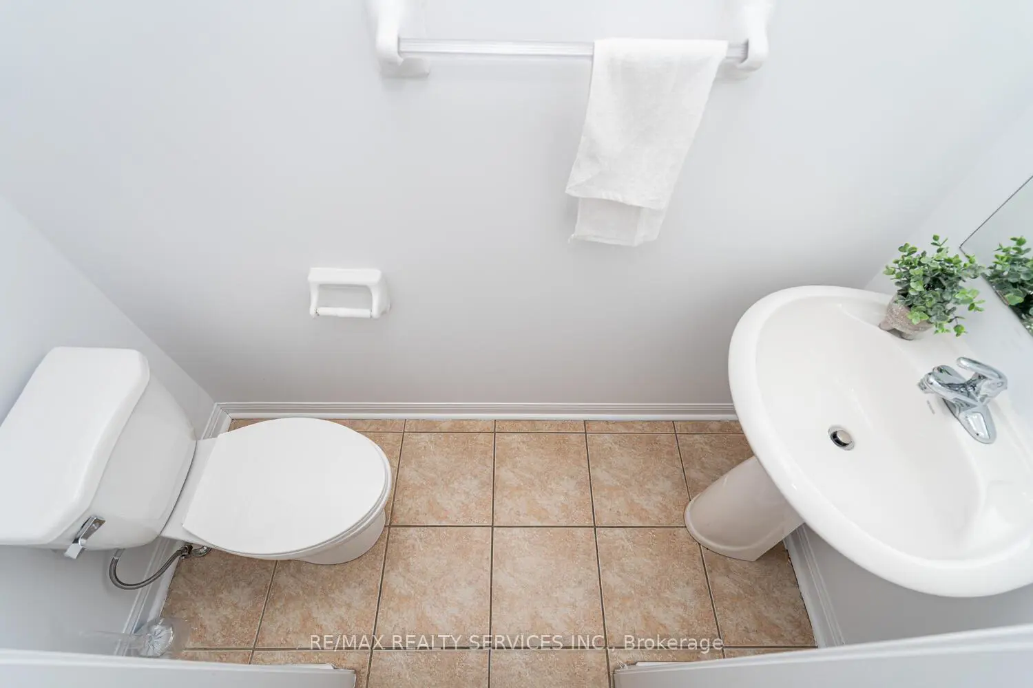 Additional image 16 of 67 Decker Hollow Circle