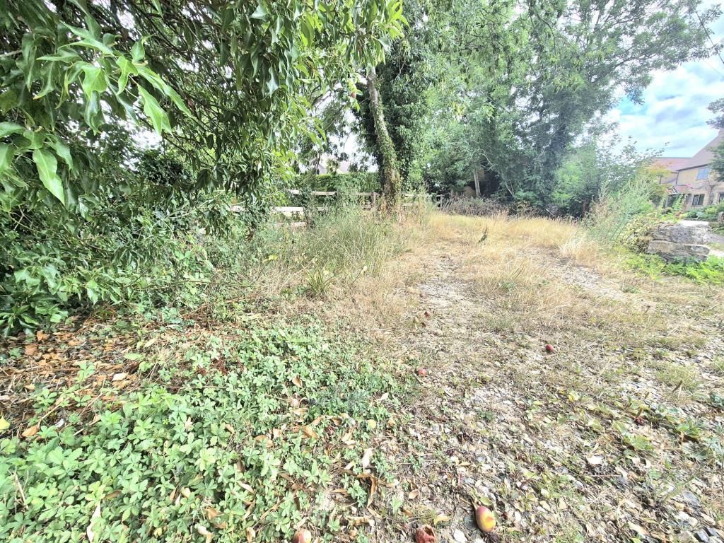 Land for saleLong Compton, Warwickshire CV36 photo 2