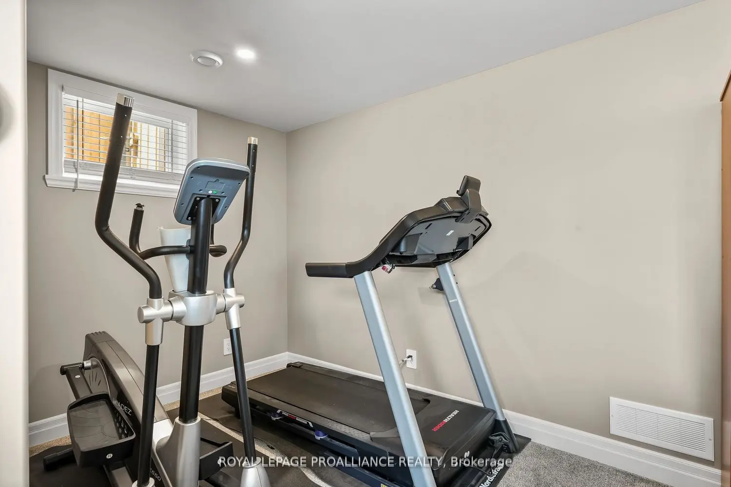 Additional image 12 of 25 Cedar Park Crescent