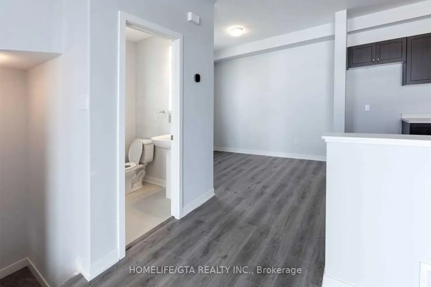 Additional image 8 of 310 Parallax Private