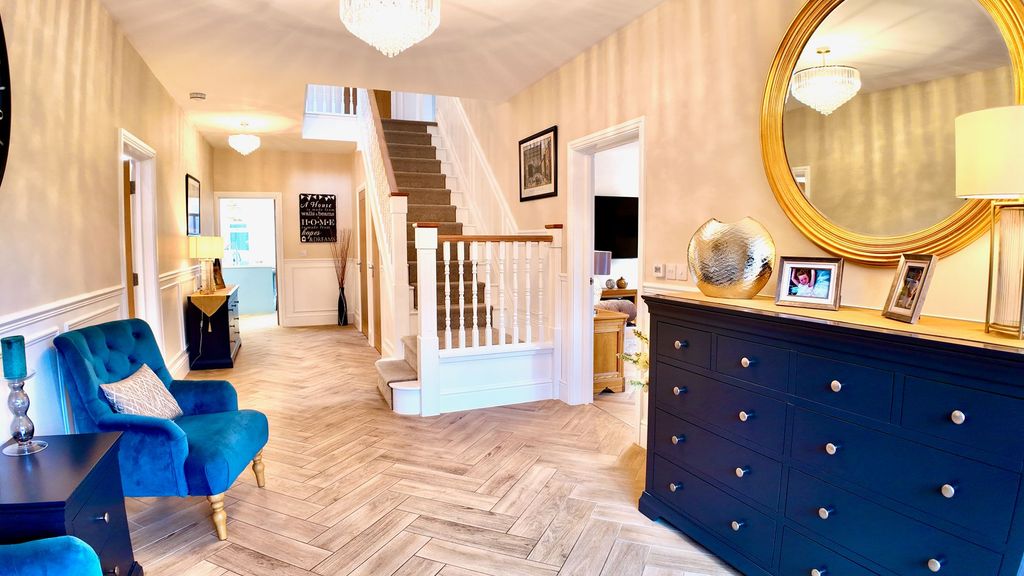 Additional image 16 of 5 bed detached house for saleOak Tree Rise, Newbridge NP11