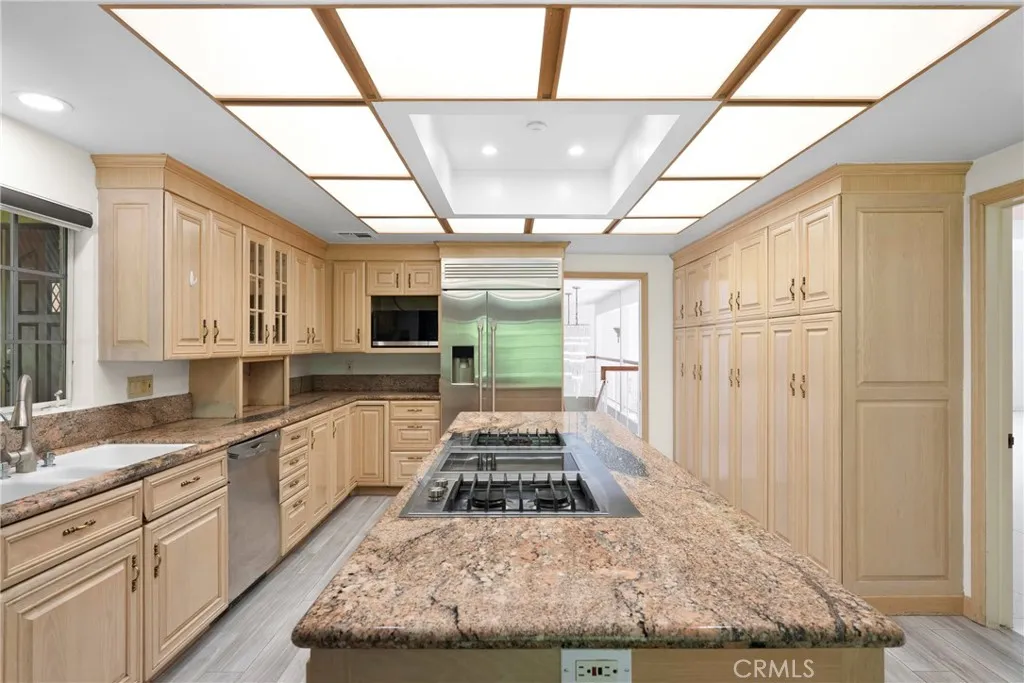 Additional image 15 of 809 Highland Drive, La Canada Flintridge, CA 91011