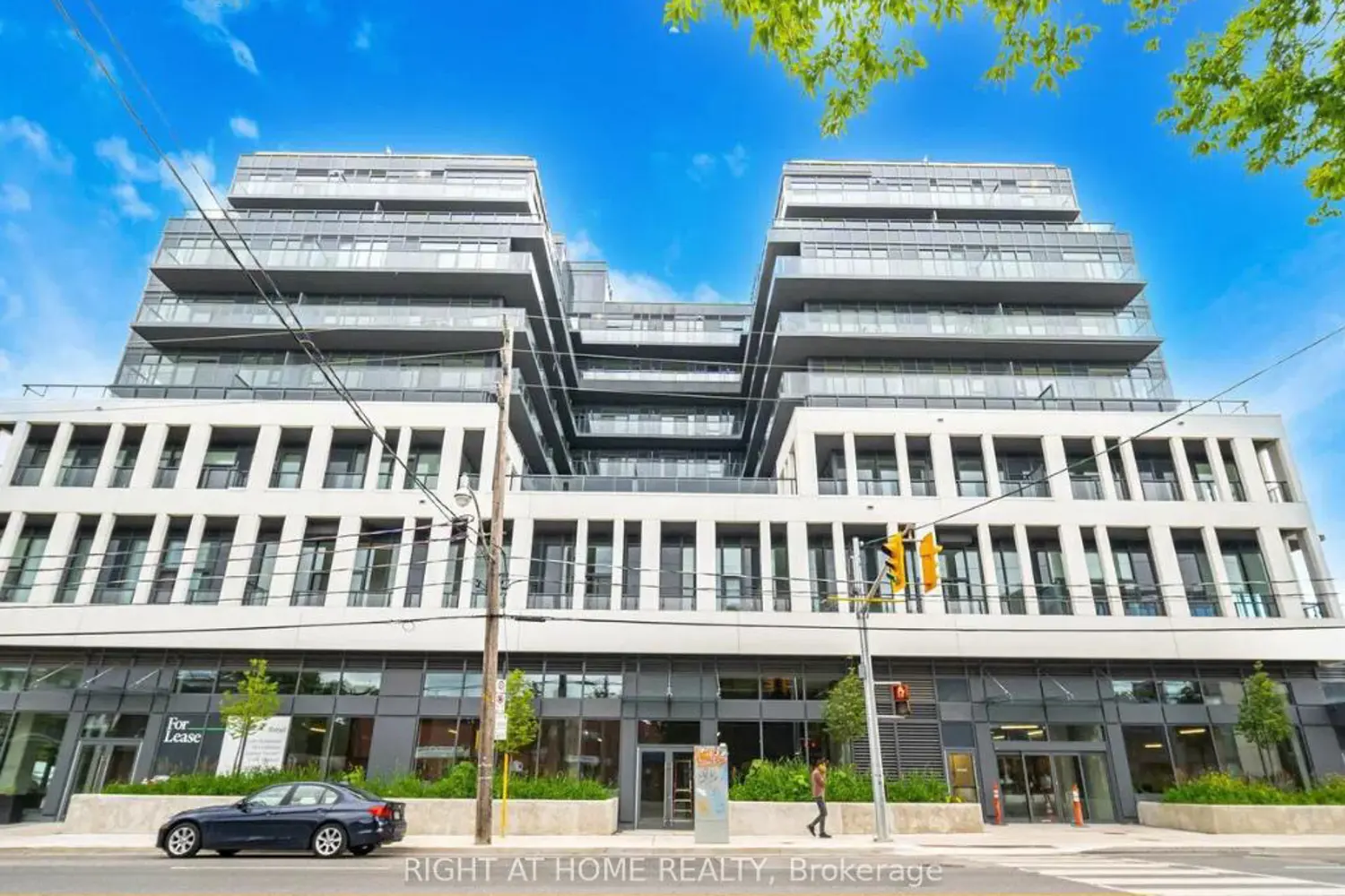 500 Dupont Street 504