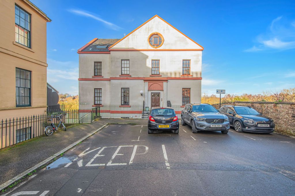 2 bed flat for saleCastle Street, Dumfries DG1