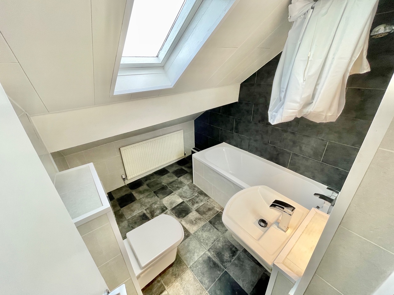 Additional image 4 of Room in a Shared House, Beechwood View, LS4, N1 7GU