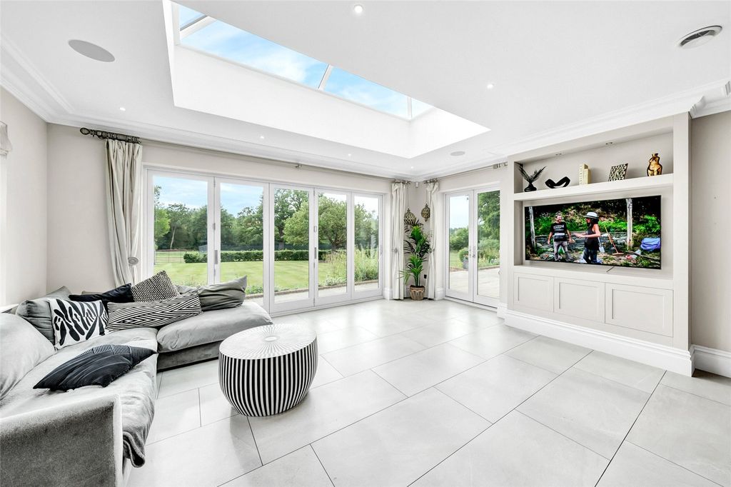 Additional image 12 of 9 bed detached house for saleStubbs Hill, Binfield, Bracknell, Berkshire RG42