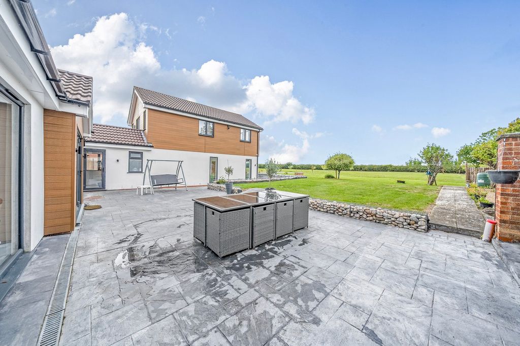 Additional image 22 of 8 bed detached house for saleGreen End Road, Kempston, Bedford MK43