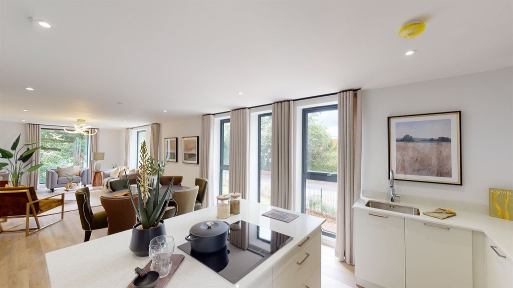 Additional image 5 of 3 bed flat for saleBlossomfield Road, Solihull B91