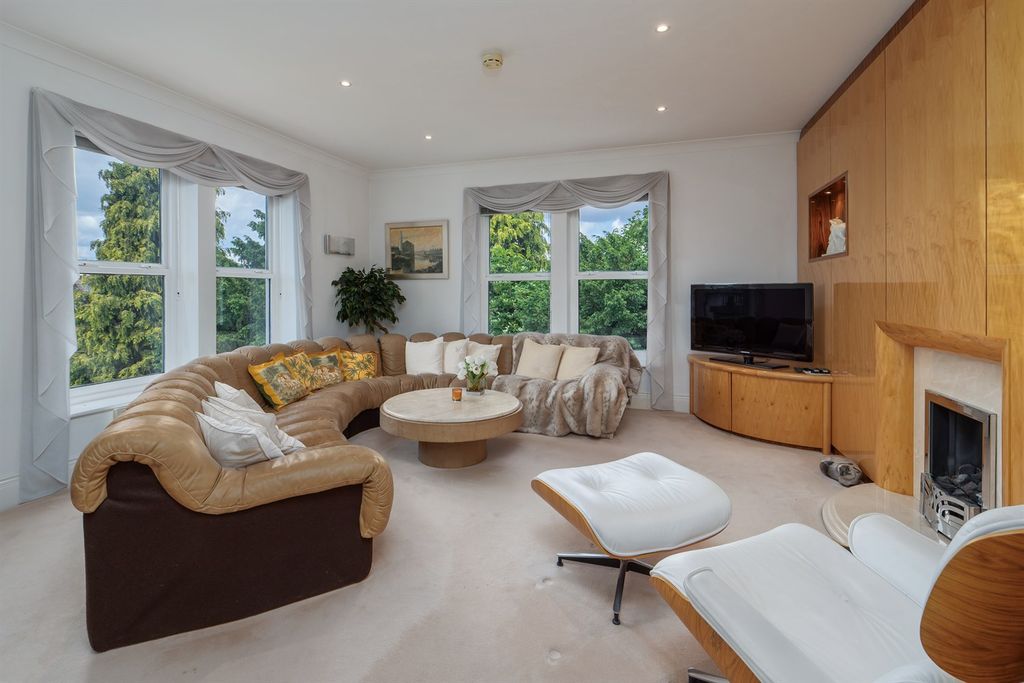 Additional image 7 of 3 bed flat for saleKingburys House, St. Hilarys Park, Alderley Edge SK9