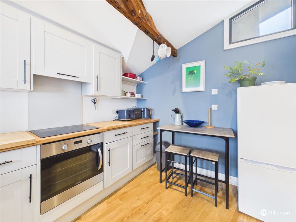 Additional image 9 of 2 bed flat for saleSea Lane, Hayle TR27