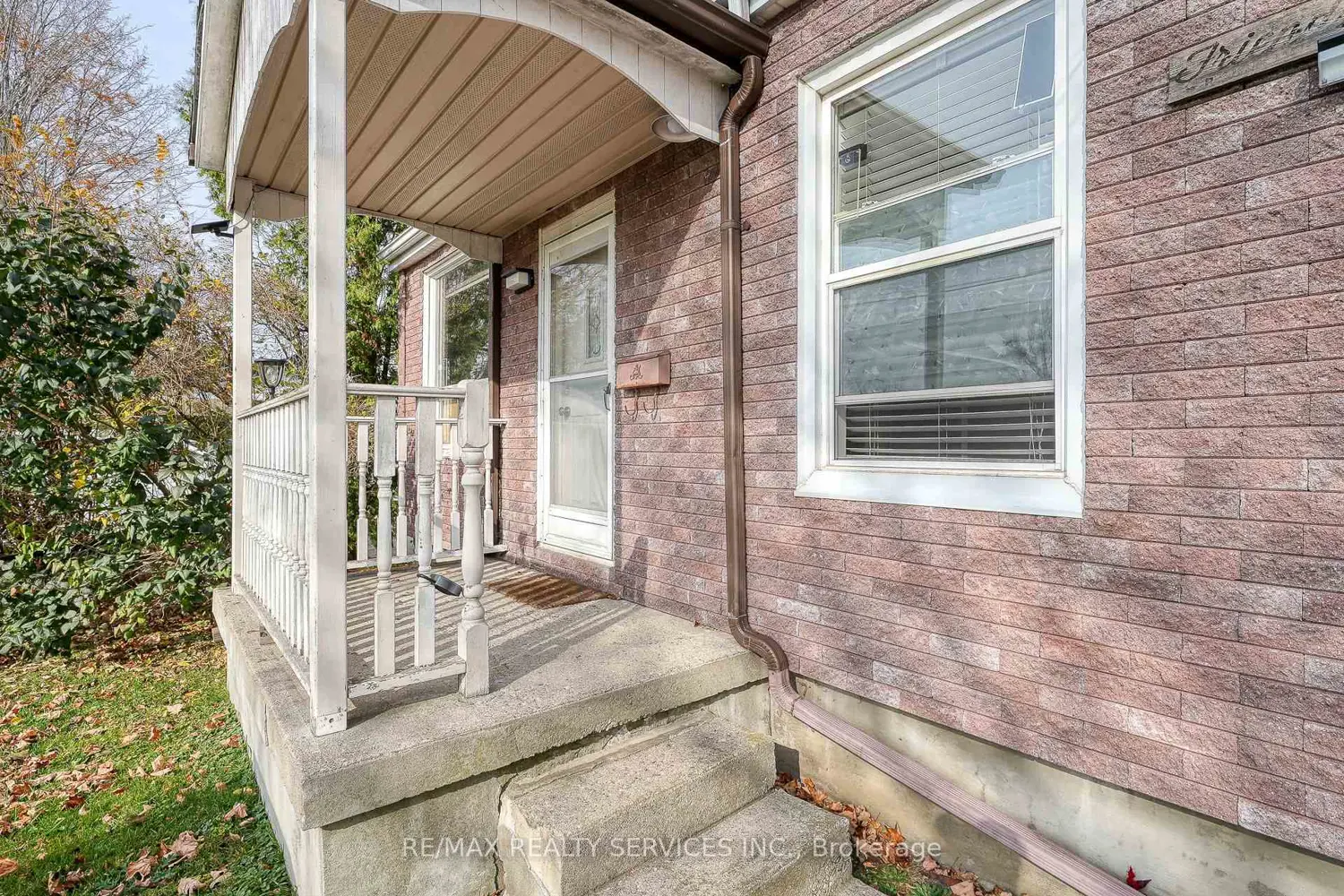24 Norlan Avenue photo 2